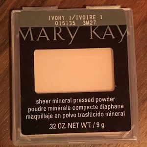 Mary Kay - Ivory 1 - Pressed Powder Foundation
